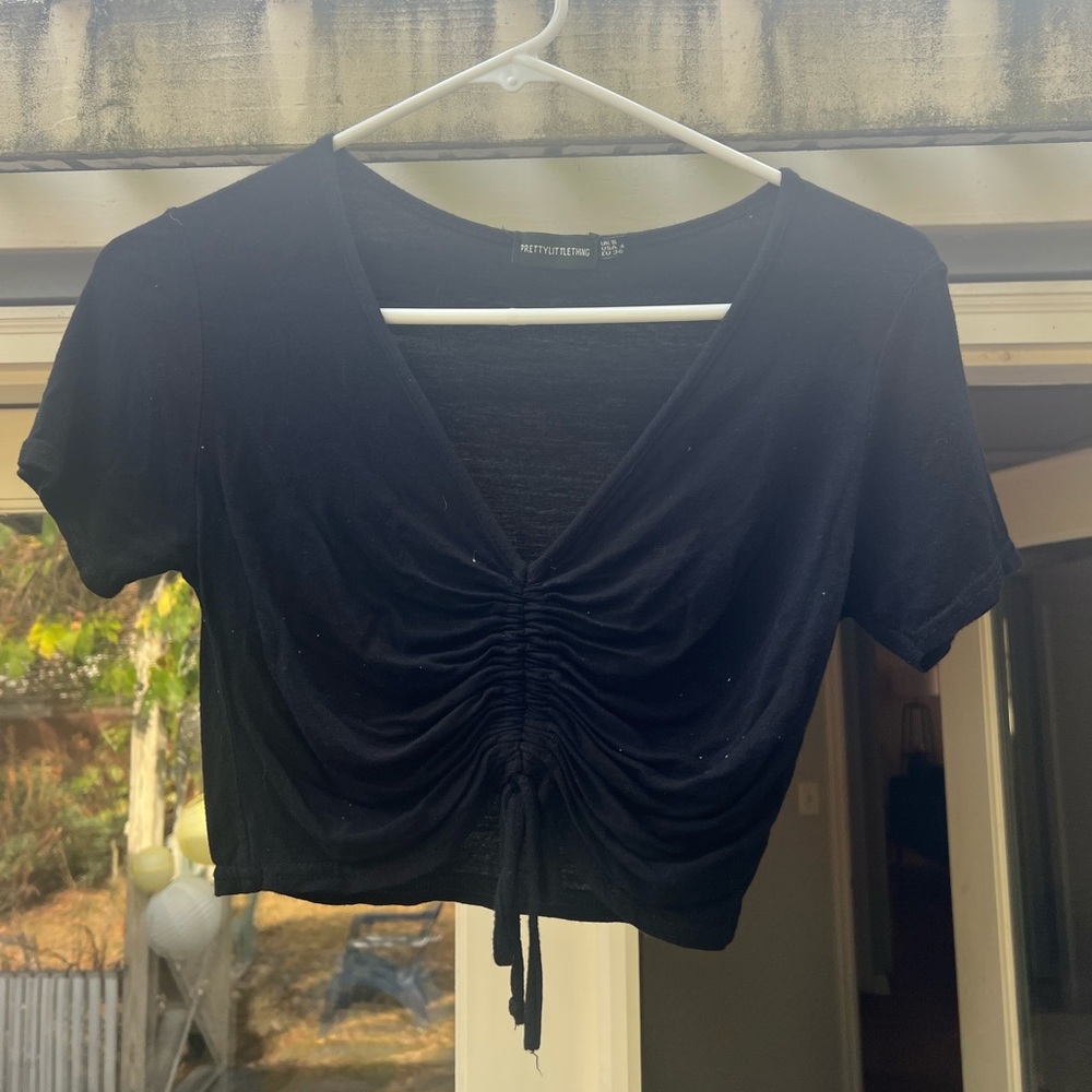 PrettyLittleThing Black Ruched Crop Top